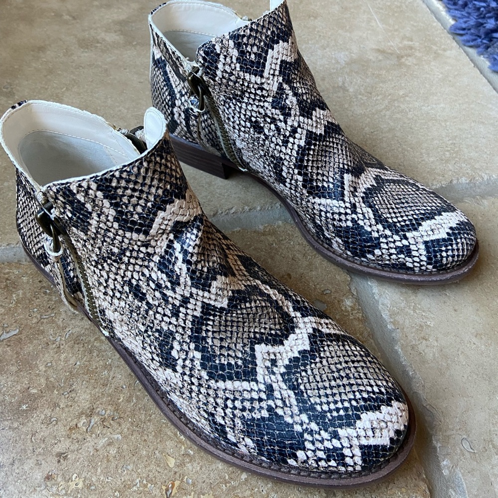 Gianni Bini Ankle Boots